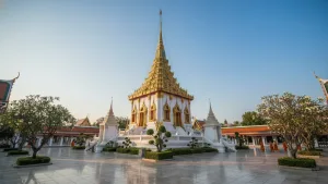 นิมิตงามแห่งชีวิต ฝันเห็นพระธาตุเจดีย์ ชี้ทางสว่างคลี่คลายอุปสรรคสู่โชคลาภ